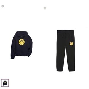 GAP BABY SMILEYWORLD LOGO SWEATSUIT - BLACK  SIZE 6-12 MONTHS (NEW WITH TAGS)